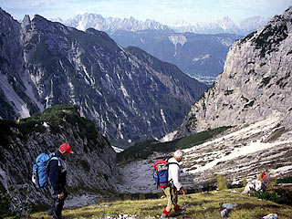 Poco sotto il bivacco, in vista dell’Alta Val Crìdola